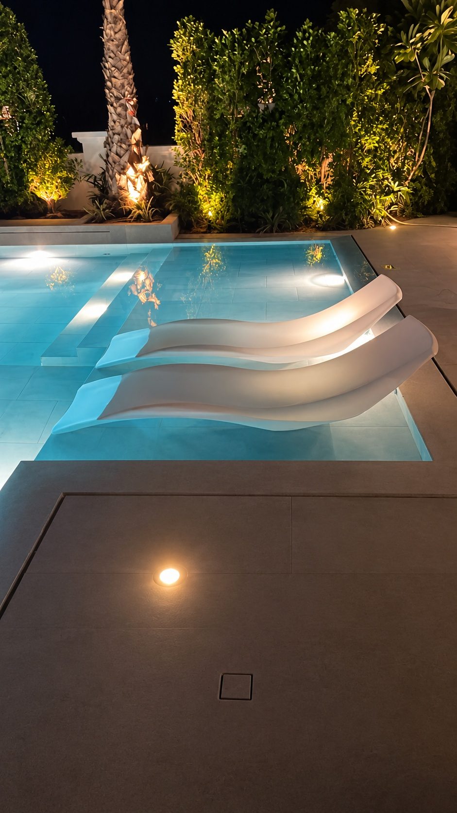 Pool loungers